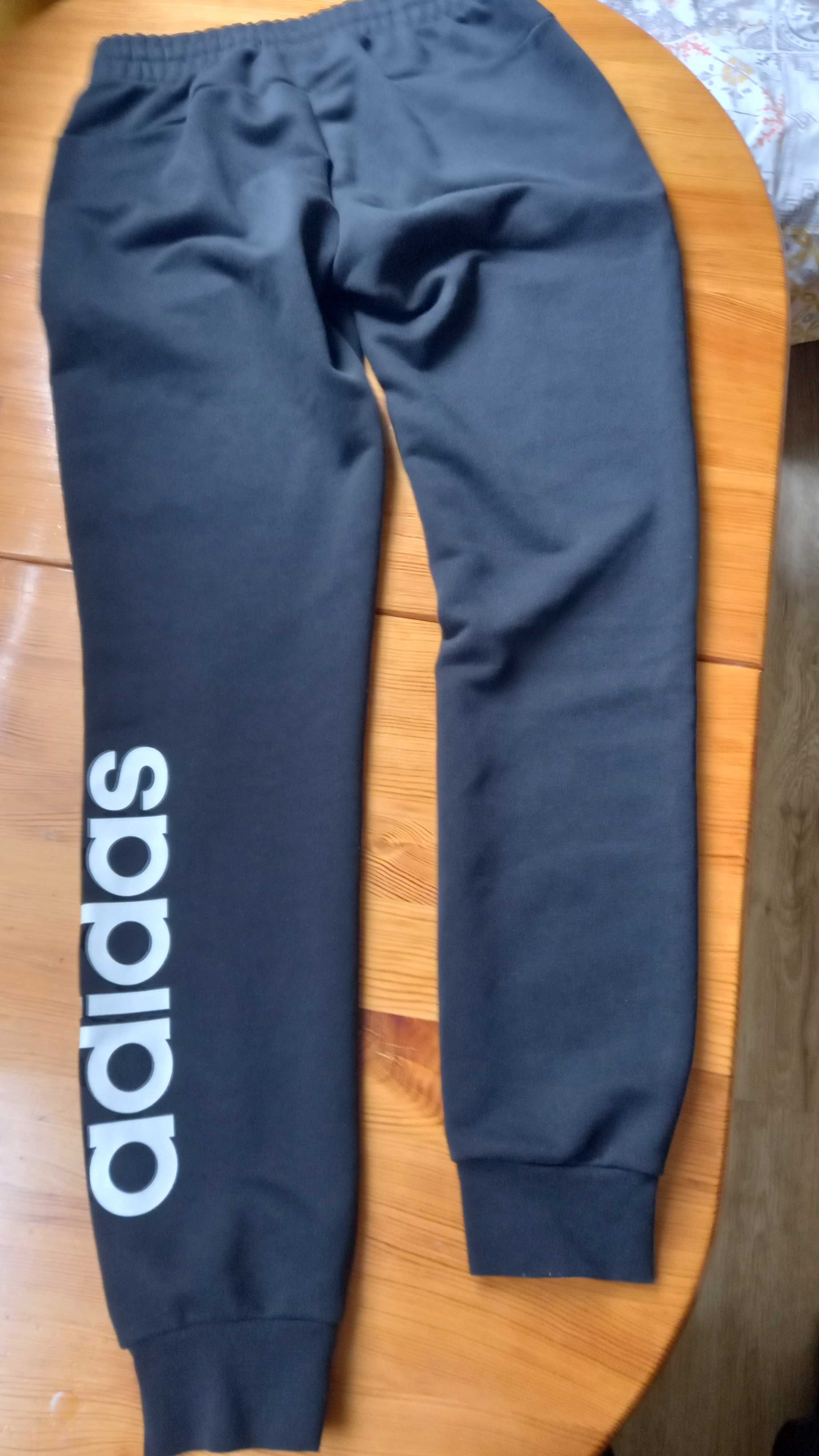 Долнище adidas оригинално