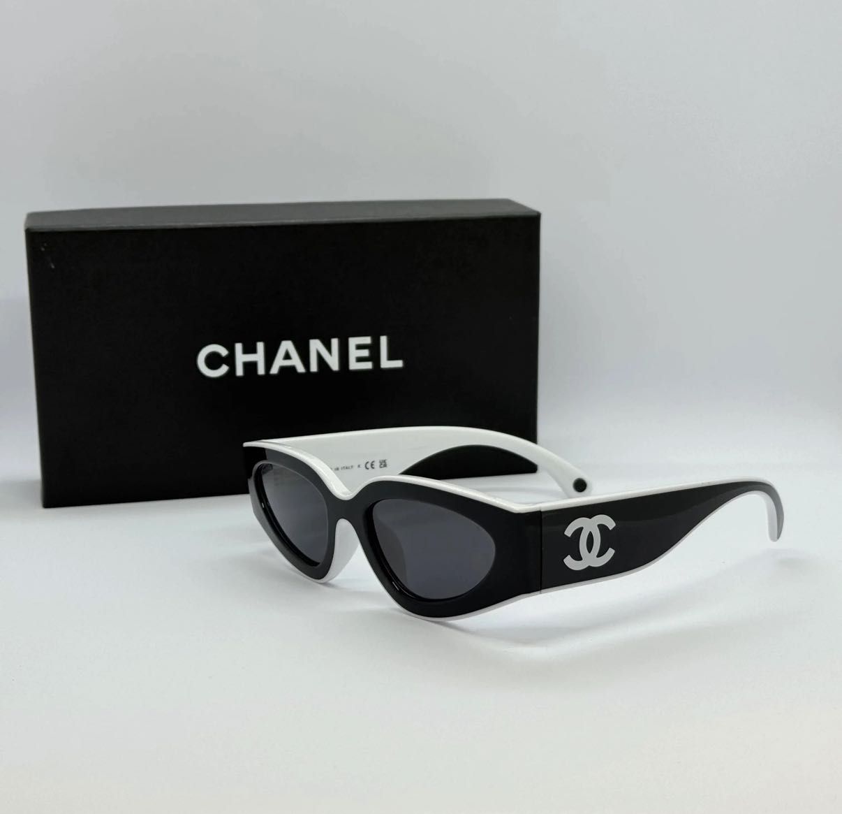 Chanel - cat eye sunglasses
