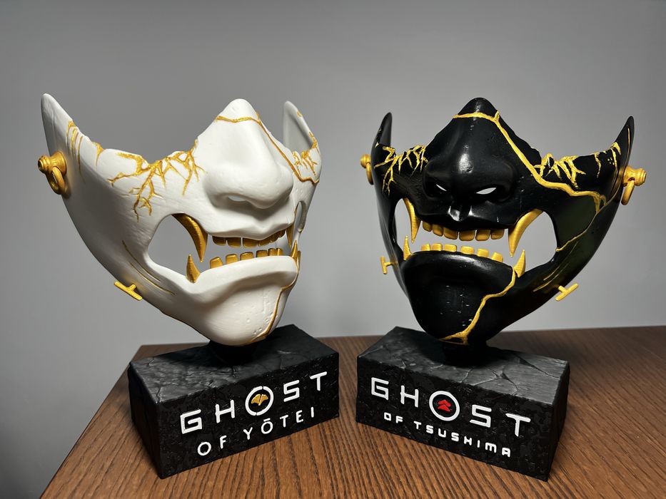 Ghost Of Yotei Set 2 Măști / Ghost of Tsushima + Suporturi