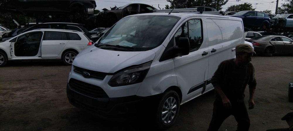 Dezmembrez Ford Transit 2.2 D 74 KW an 2014