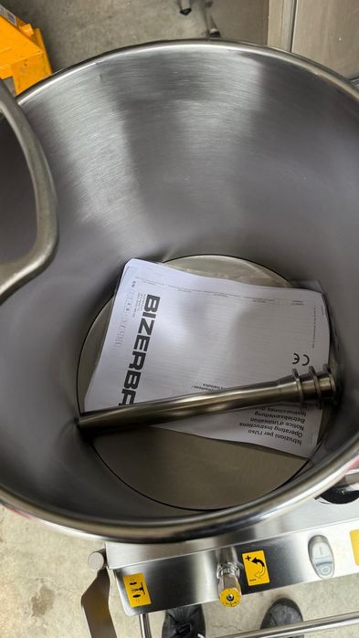 Spiță umplut cârnați hidraulica Bizerba 32 l noua