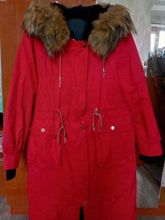 Парка б/у,  внутрий кроличий мех, очень теплая