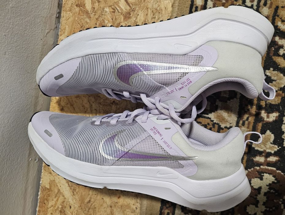 Adidasi Nike mov lila nr 39