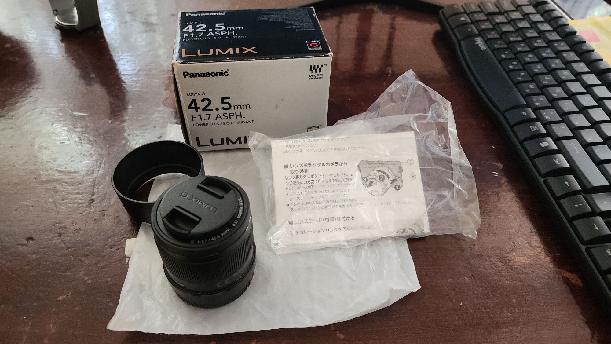Obyektiv 42.5 mm f1.7 lumix fotoapparat laga  tushadi