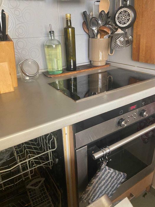 Продава се Четиристаен апартамент в София, Център - 98 кв.м за 12 €/кв.м - Снимка #4