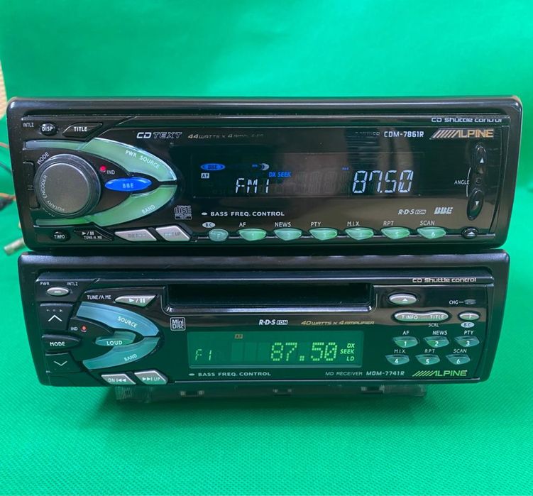 Cd Player auto Alpine CDM 7861R adaptor Bt-Usb