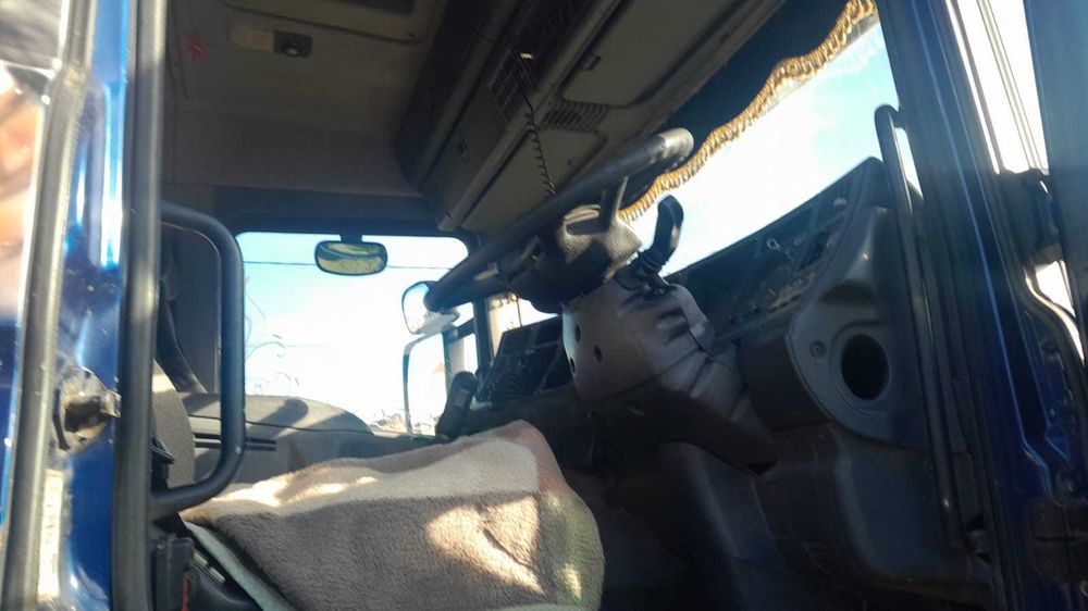 Vând SCANIA 8x4 Basculantă