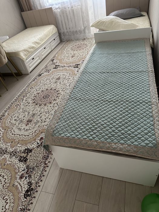 Продам подростковую кровать длина 2 м кровать практически новая