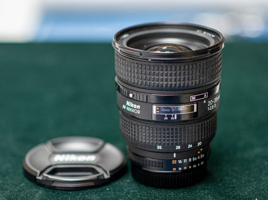 Обектив Никон Nikon Nikkor FX 20-35/2.8D