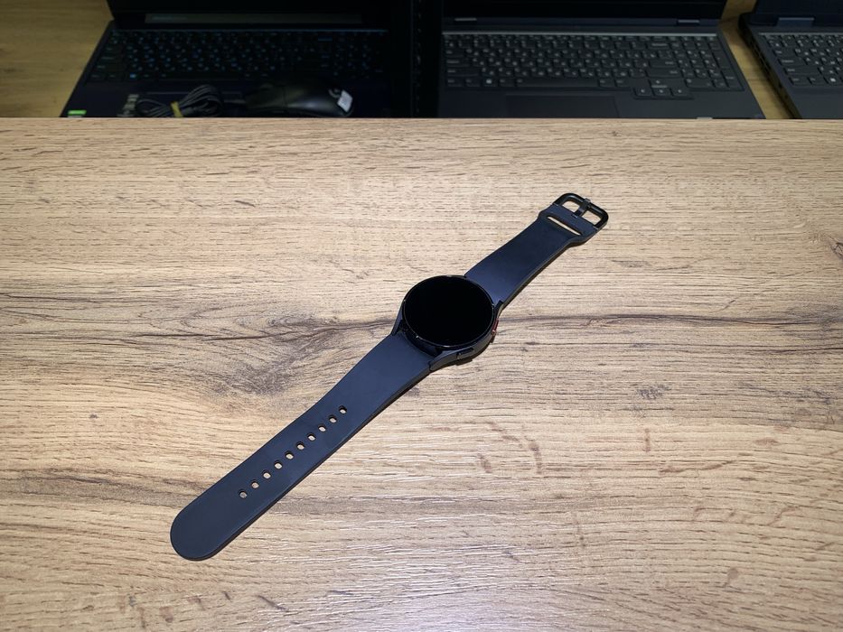 Смарт-часы Samsung Galaxy Watch 4, 40 mm, черный, 10848/А10