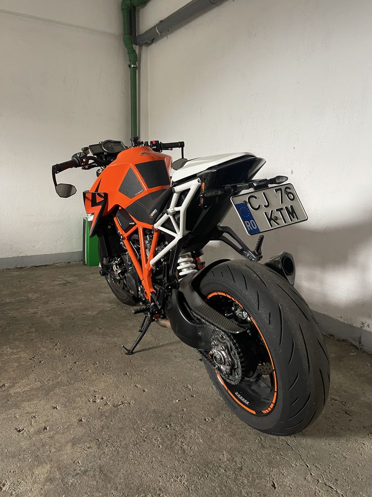 KTM 1290 Super Duke R 2016
