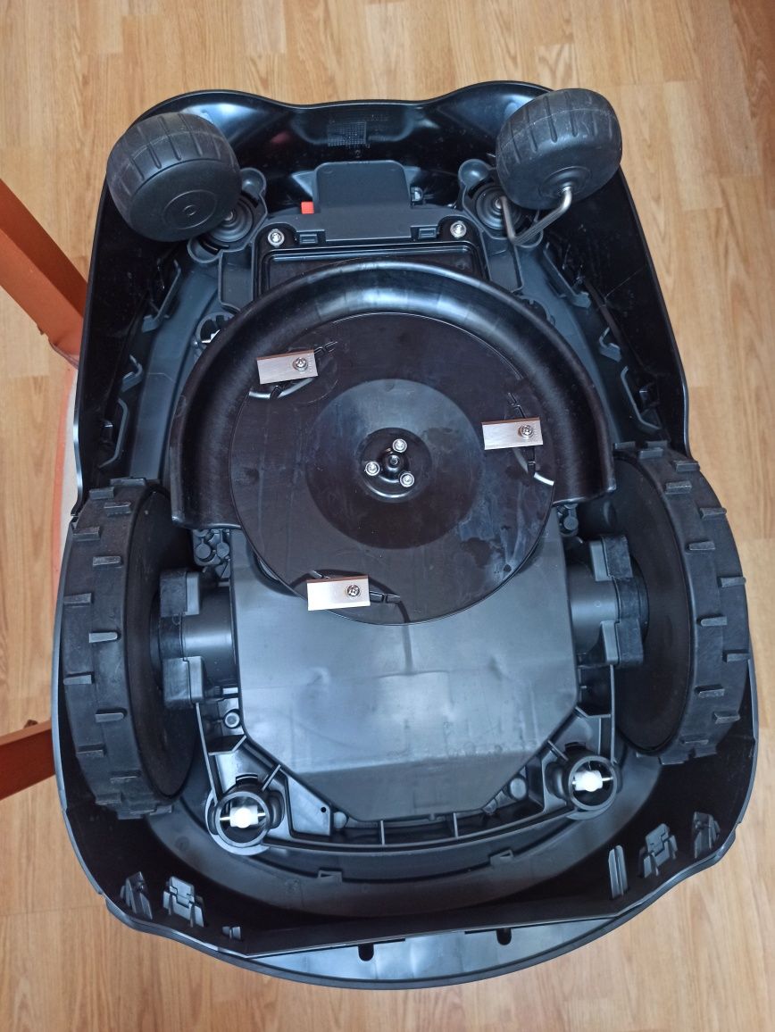 Gardena Smart Sileno City 500, robot tuns gazon. (NOU)
Înălțim