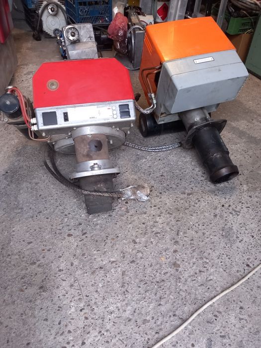 Injector arzător ulei