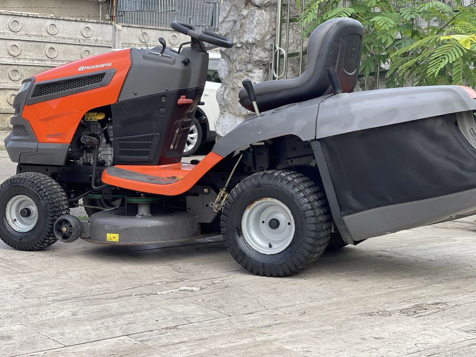 Tractoras de tuns iarba Husqvarna 16.0