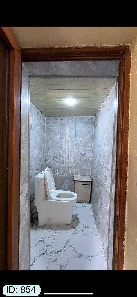 Uchastka sotiladi 22 maktab oldida 6 xonali №854