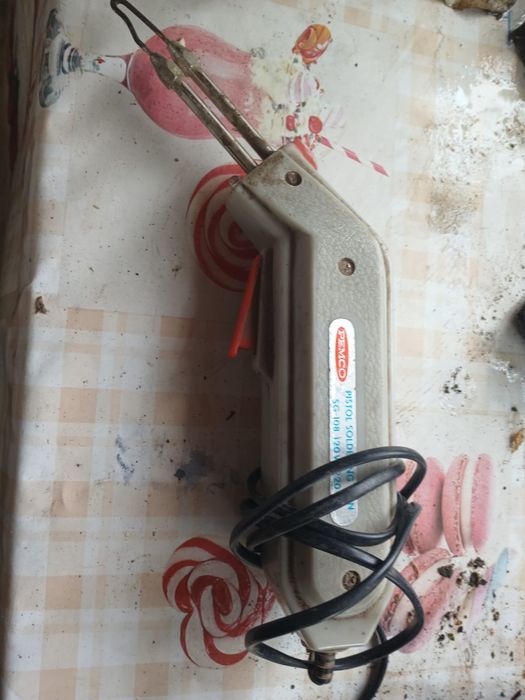 Pistol de lipit în stare de functionare