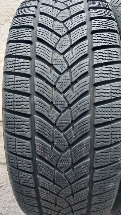 Зимни гуми 225/55/18 Goodyear Ultragrip Performance Suv 2 броя