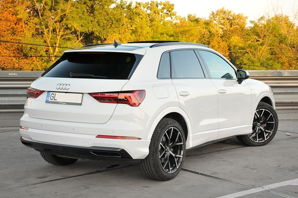Audi Q3 Sline/Panoramic/Virtual/Navi/Lane&Side Assist/Distronic/Camera