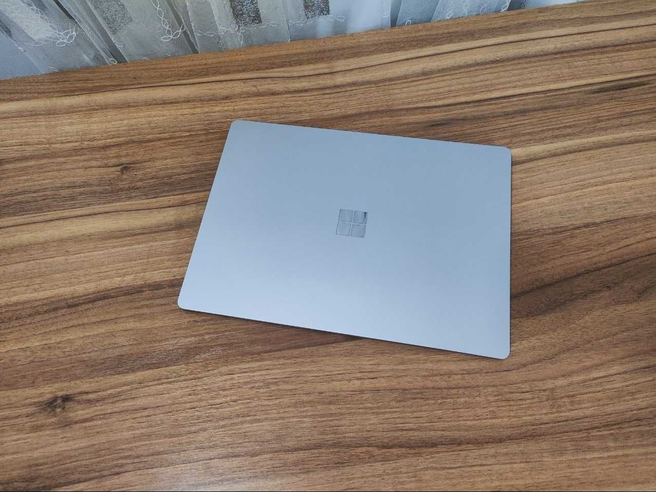 Microsoft Surface Laptop 4
