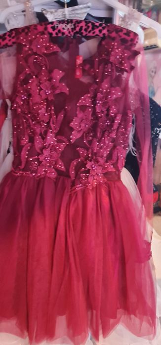 Rochie roșie athmosfer nr 36 purtata odată.
