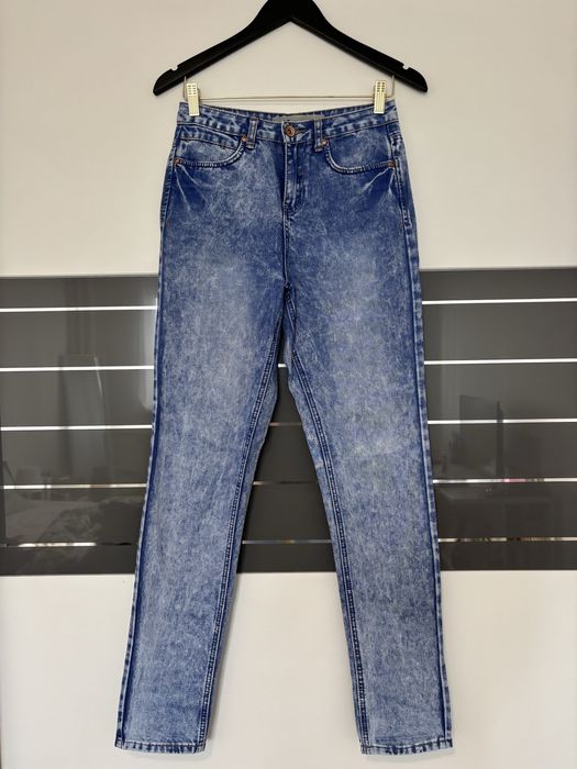 Blugi mom fit cu talie inalta