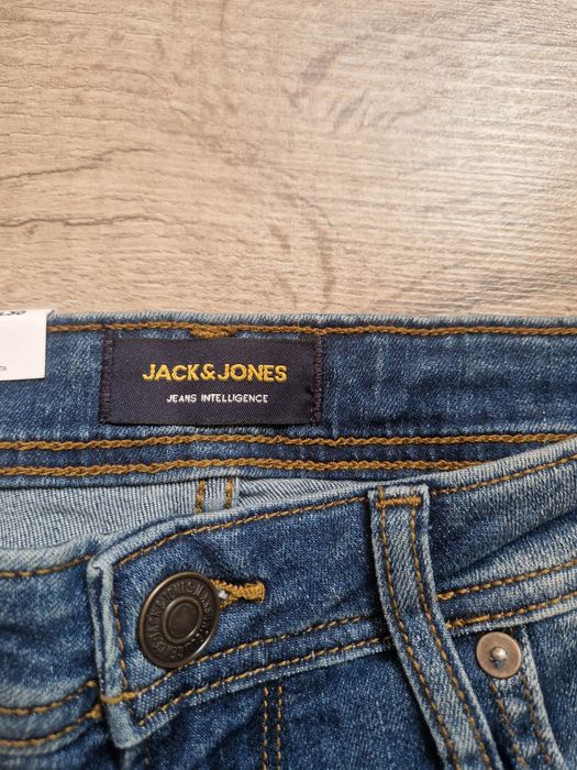 Мъжки тъмно сини дънки