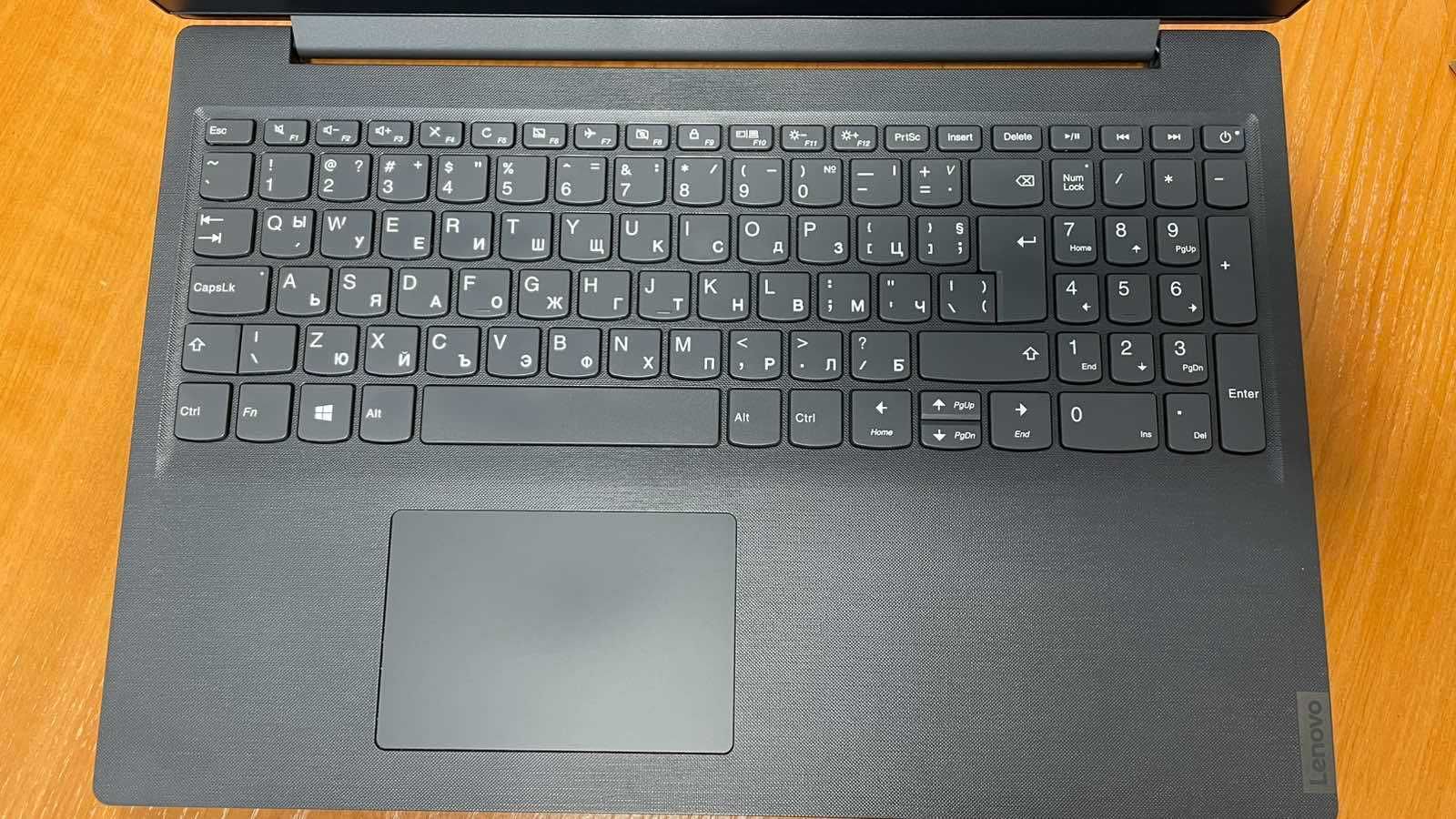 Лаптоп - Lenovo V15-ADA