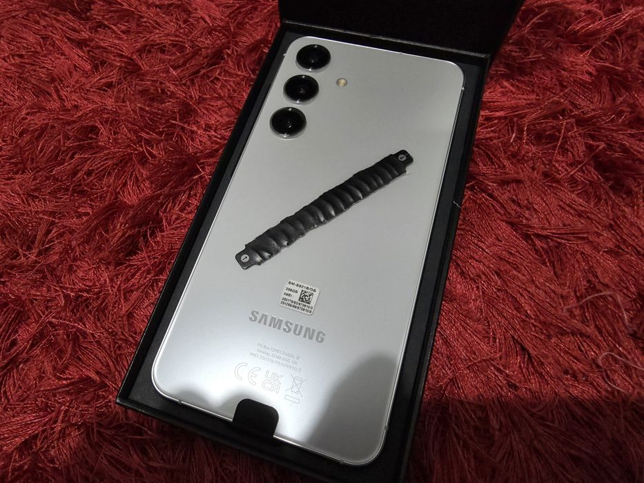 -Samsung S24, Nou, Nefolosit, 256Gb, 8Ram, 0 cicluri incarcare, Sigila