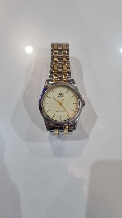 Часовник унисекс Q&Q