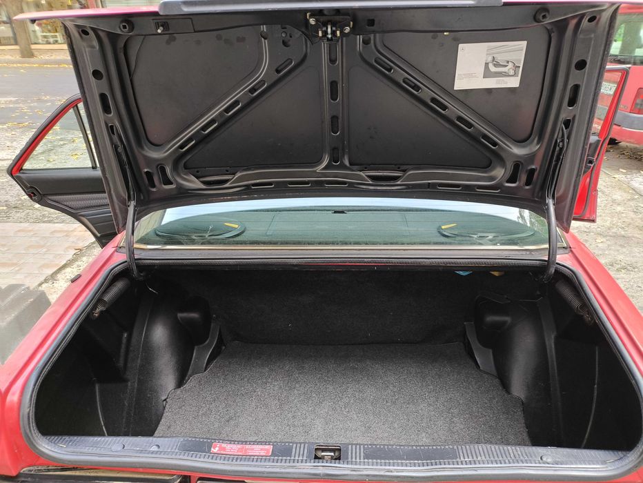 Мерцедес 190 2.0 D  1992