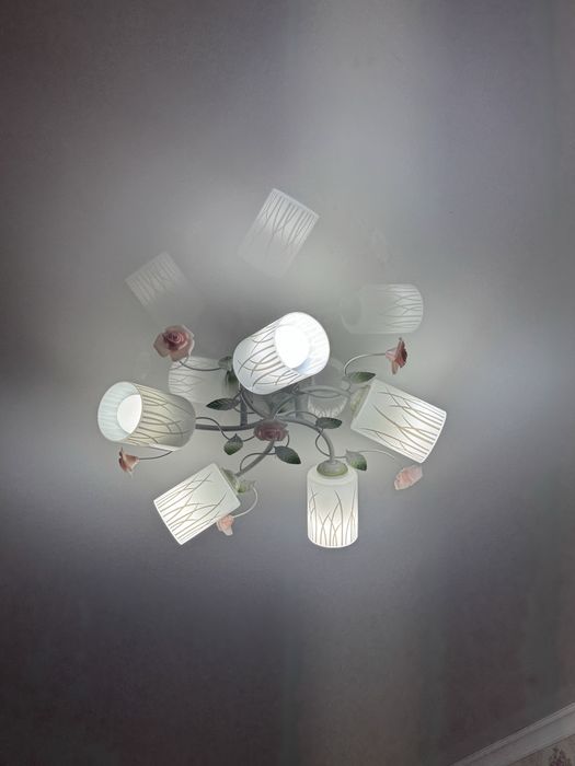 Продам люстры б/у