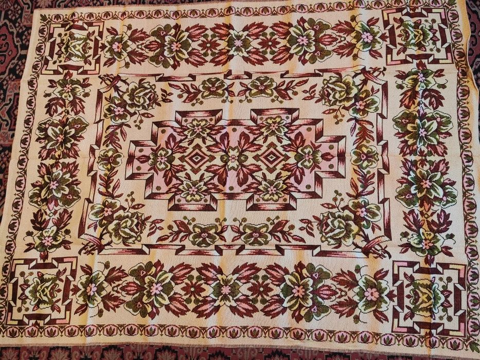 Покривки, кувертюри