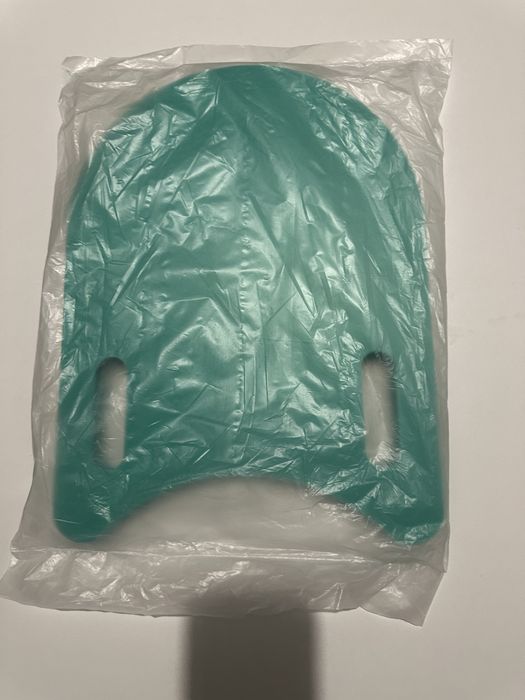 Нераспакованная доска доя плавания