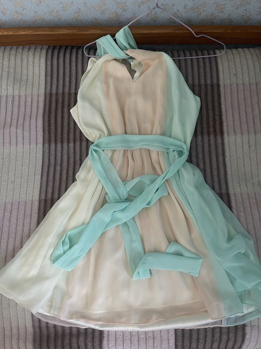 Платье Victoria’s Secret Colorblock Halter Dress