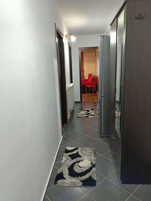 Vând apartament Valea Lupului