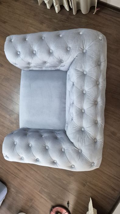 2 Fotolii model Chesterfield din material textil