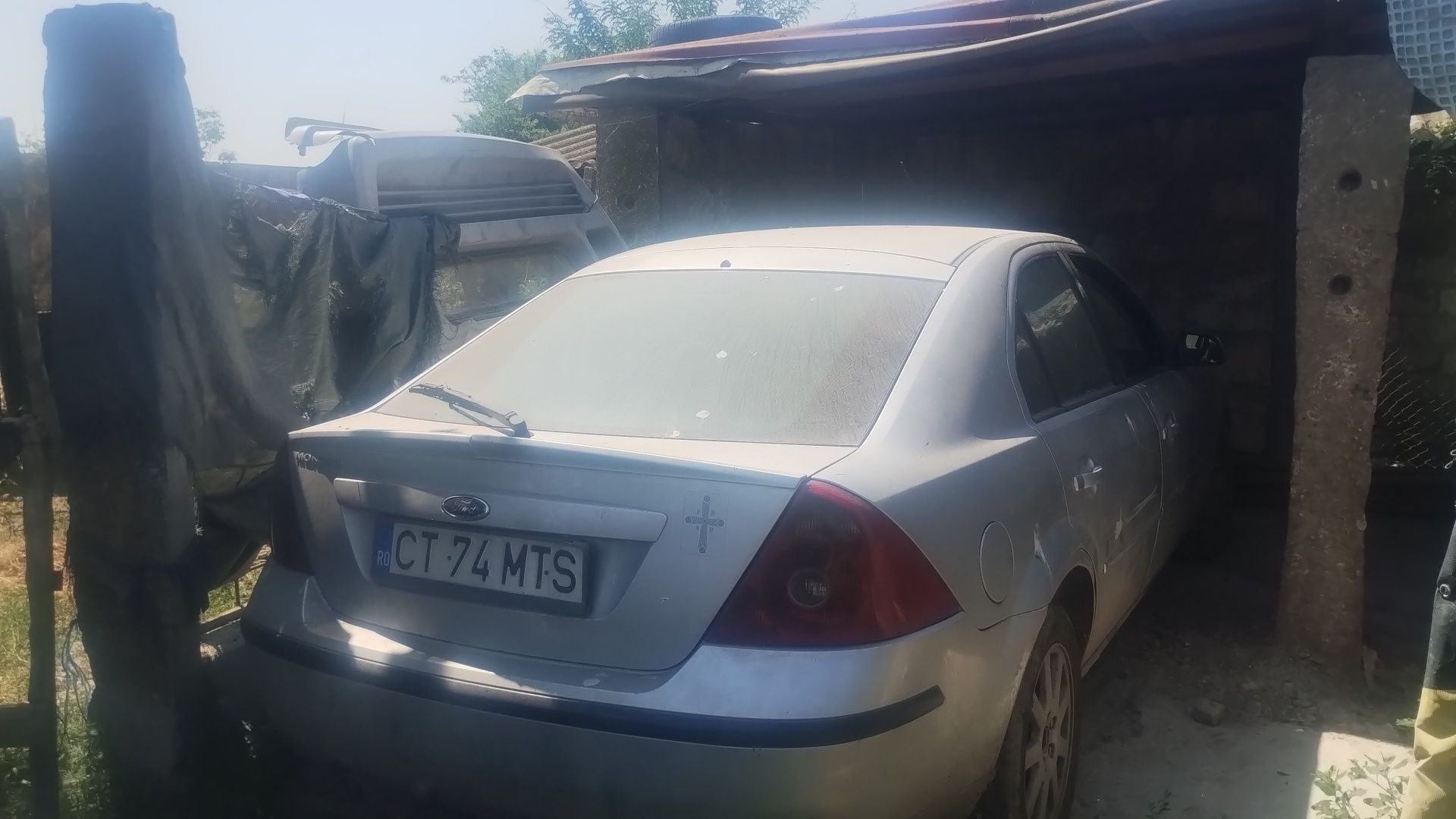 Ford Mondeo 2004 două mașini în banii ăștia