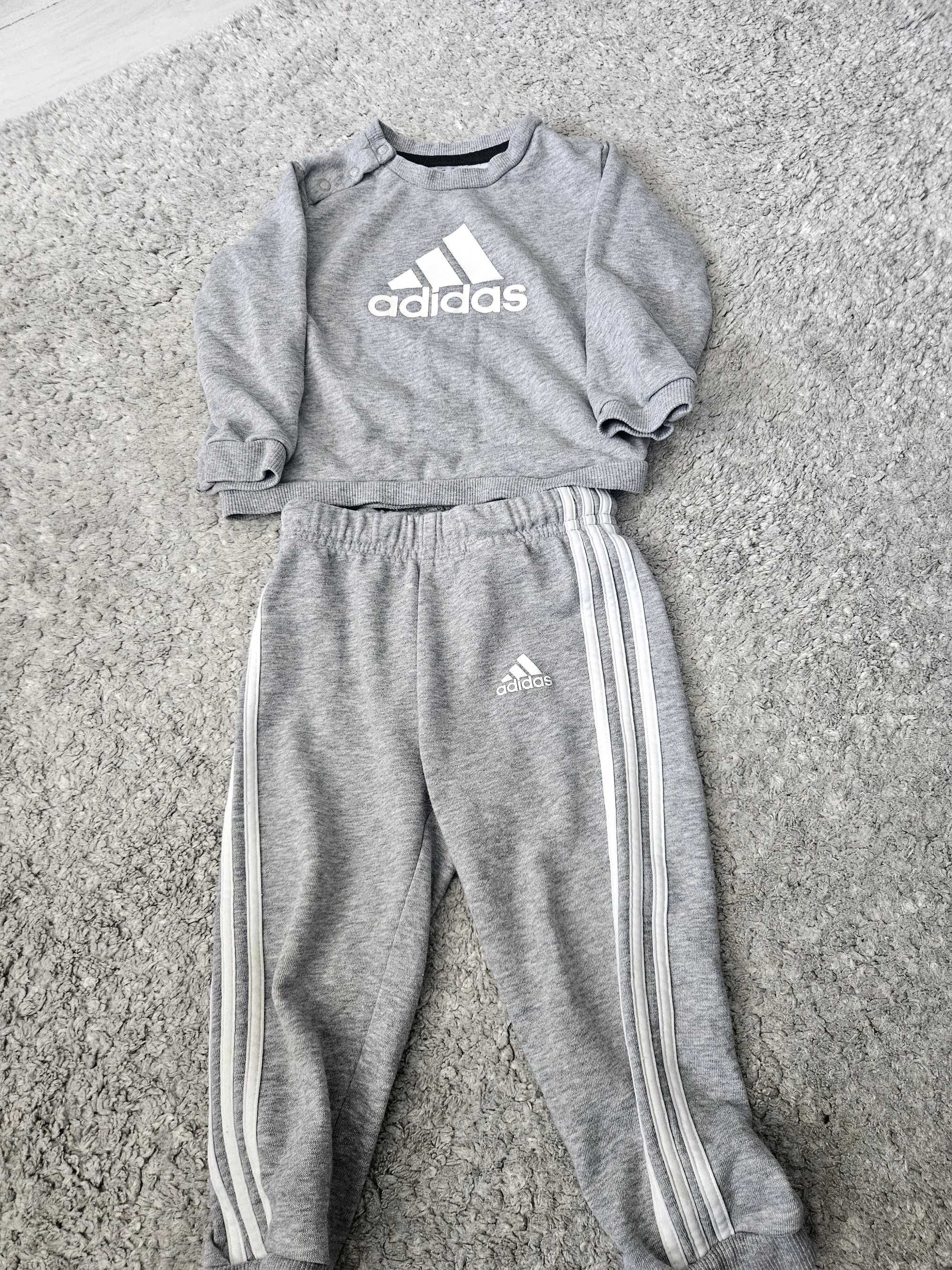 Анцуг Adidas размер 12-18м 86см памучен подходящ за пролет-лято сезон