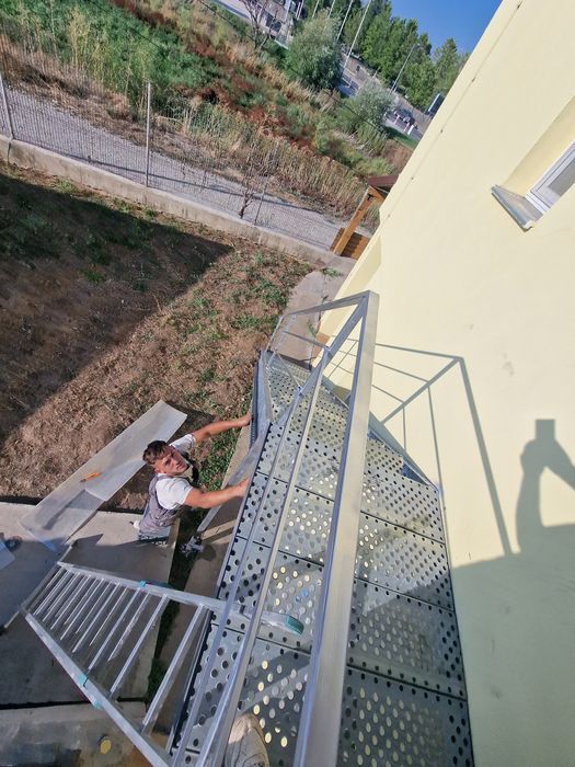 Scari metalice galvanizate