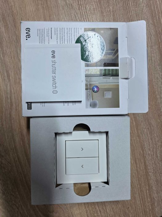 Intrerupator pentru jaluzele sau rulouri exterioare Eve Smart Shutter
