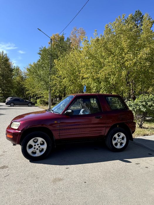 Продам машину RAV 4