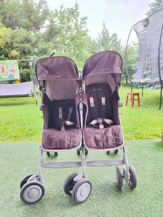 Cărucior gemeni tip umbrla