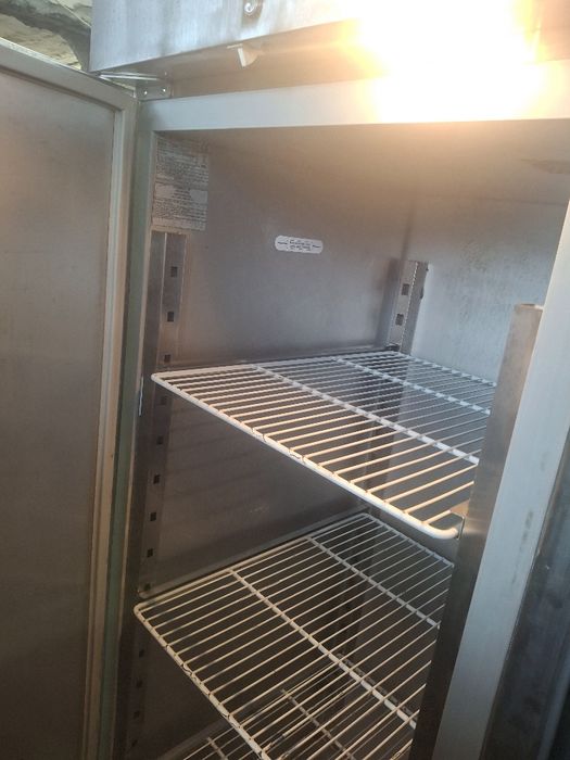 Хладилник професионален 1400 литра