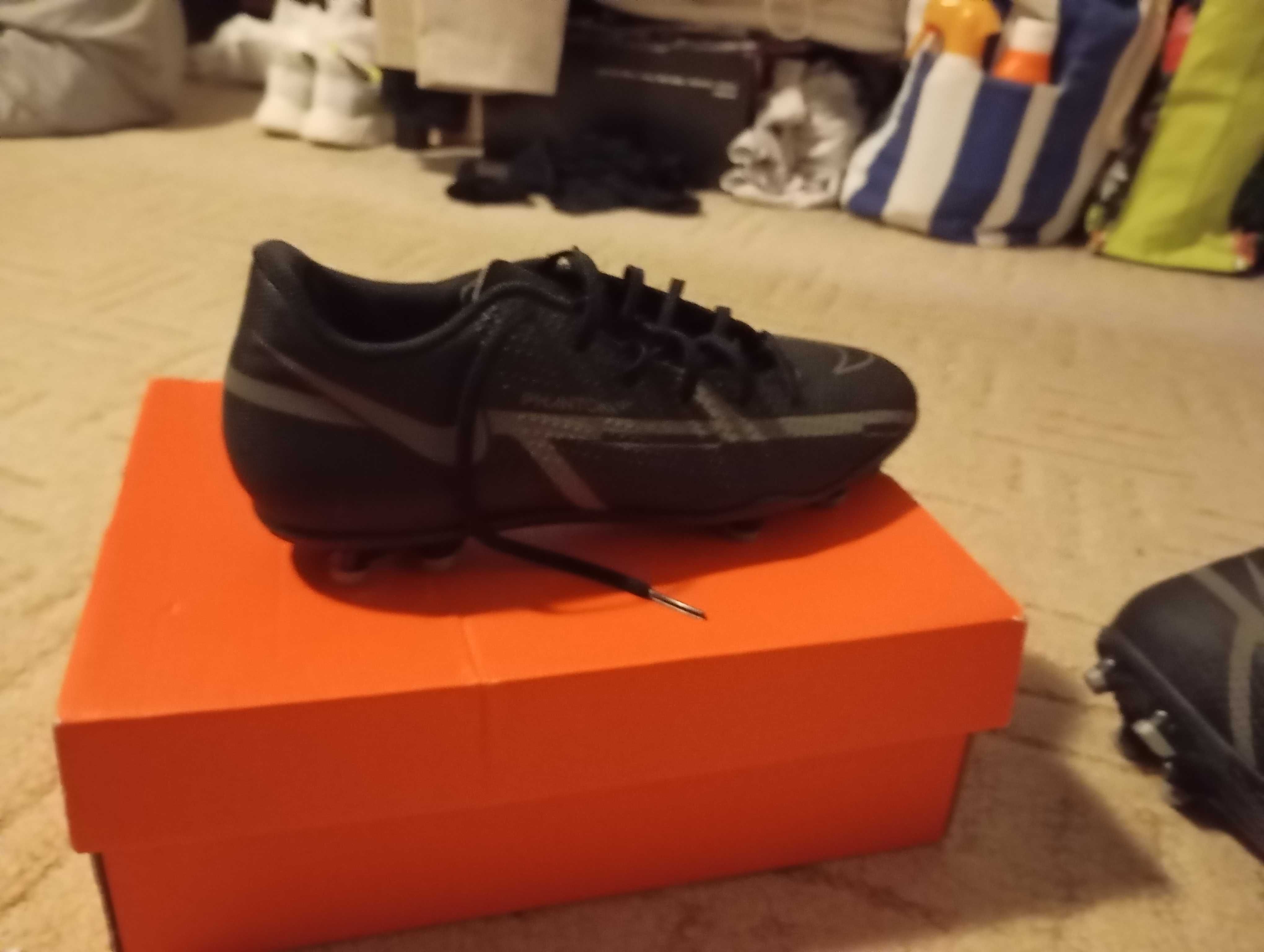 Nike бутонки 39 номер