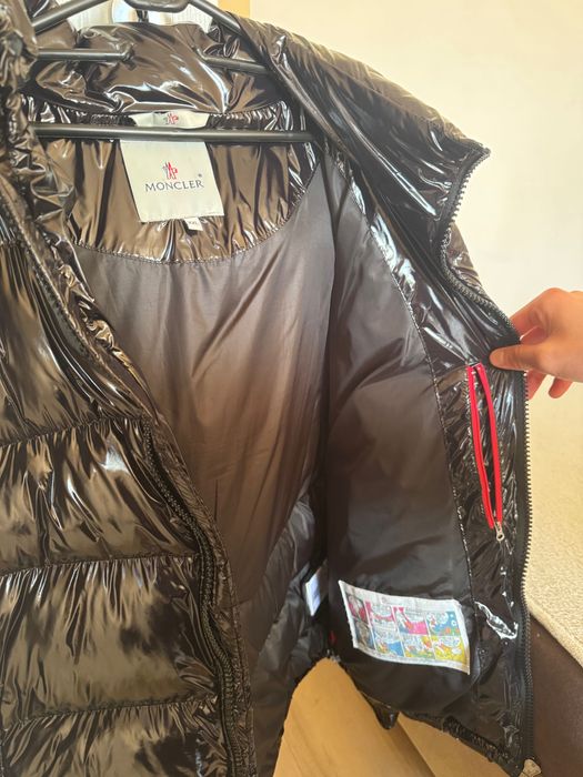 Чисто ново яке на Moncler