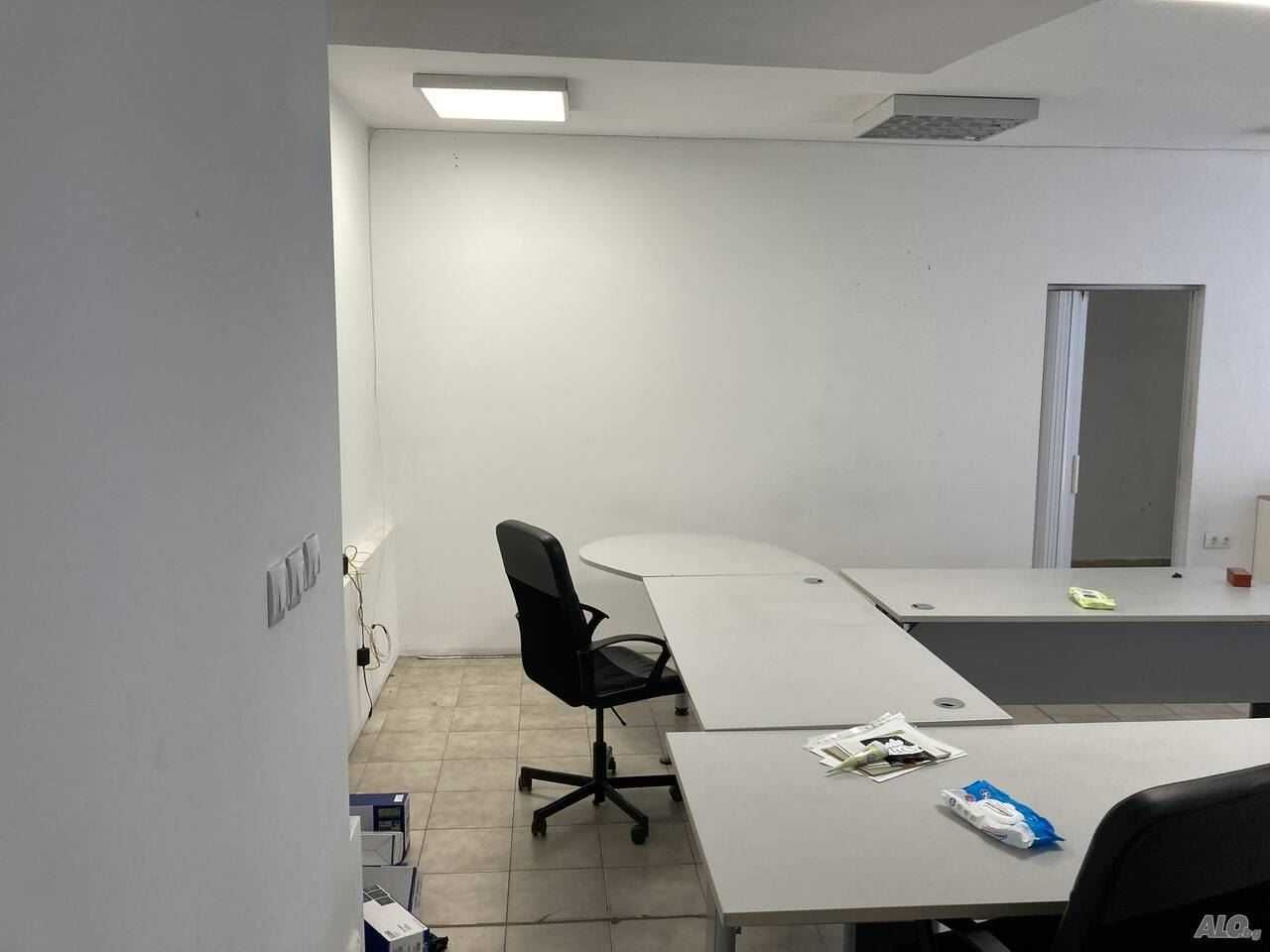 Дава се под наем Офис в Пловдив, Кършияка - 110 кв.м за 612 € - Снимка #4