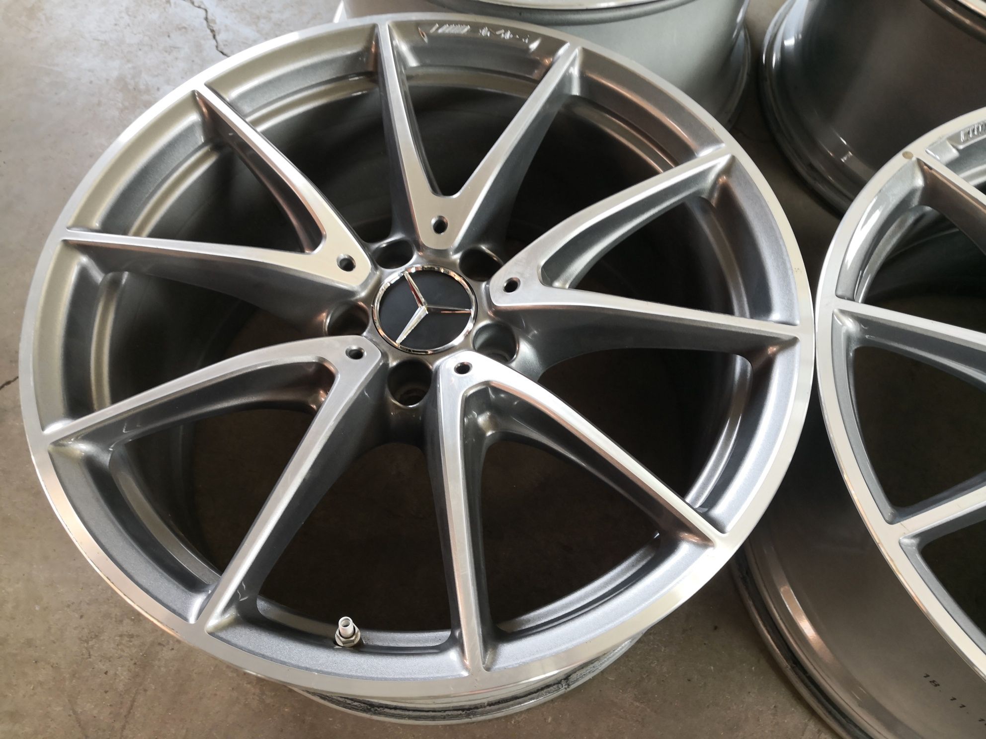 5х112 мерцедес е класа AMG 5x112 Mercedes e clasa 19 цола спорт пакет