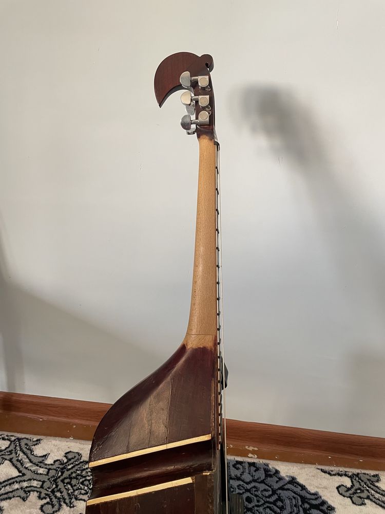 Afgʻon rubobi 1943 yil yasalgan