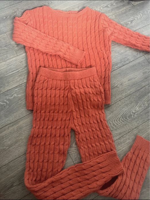 Compleu tricotat de dama