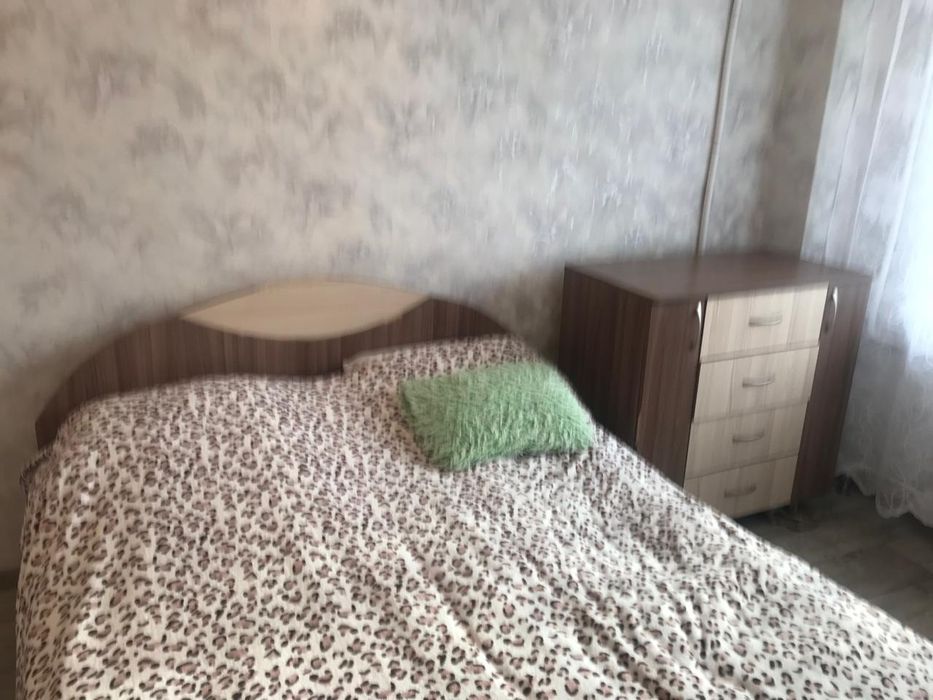 Продаётся спальня - три предмета.